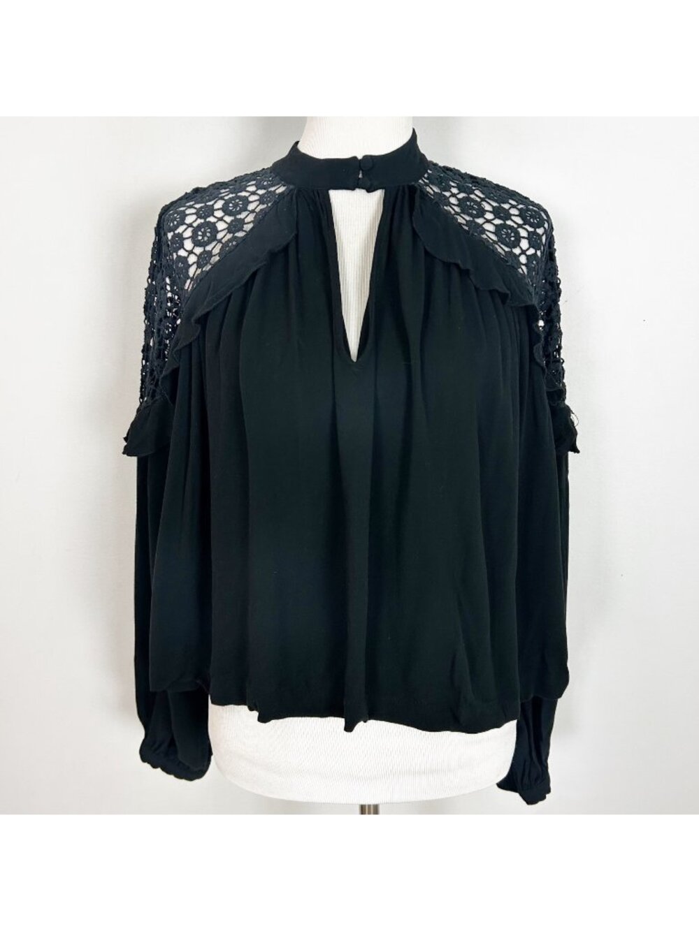 Free People Black Crochet Lace Sleeve Top‎ Boho Dark Romantic Size Small Women's